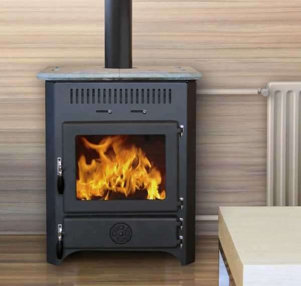 Как устроена и работает печь для дачи с водяным контуром