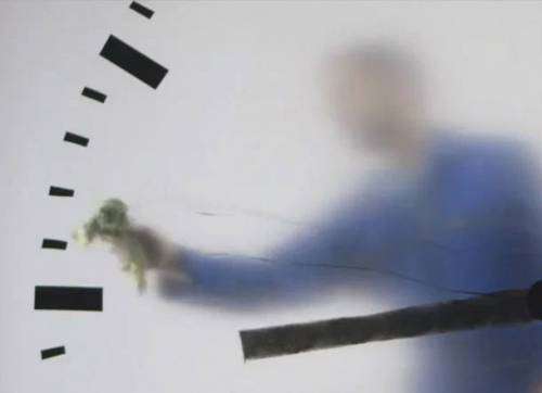 Сюрреалистические часы в аэропорту "Схипхол", на которых человек рисует время. Поминутно (6 фото + 2 видео)