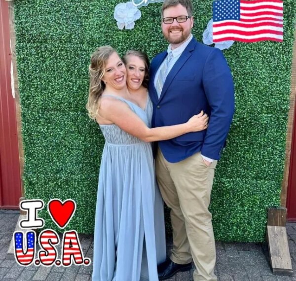 Всесвітньо відомі зрощені близнюки натякають на велике оновлення сім’ї в загадковому відео