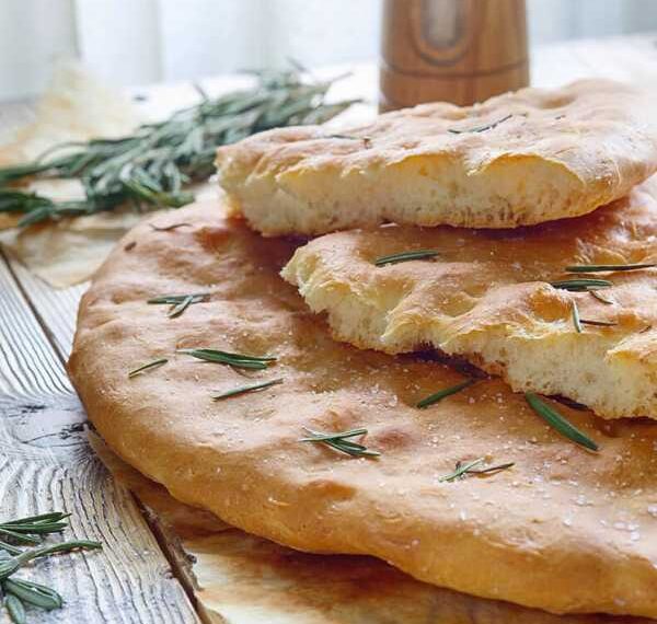 Цільнозернова фокачча з розмарином на заквасці