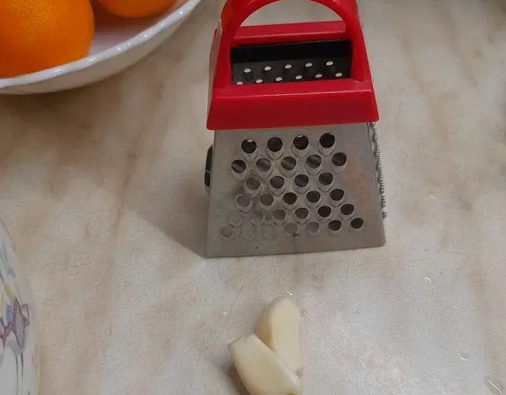 Як можна заточити терку: лайфхак із кухонним ножем