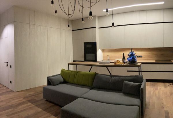 Що таке «діагональна розстановка»: і чому вона врятує вашу вузьку та довгу кімнату