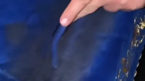 15201619 Таємниця картини, з якої «тече миро»... і віруючі стверджують, що вона дивовижним чином зцілює хворих https://x.com/RealBenLuigi/status/1978647155951771892