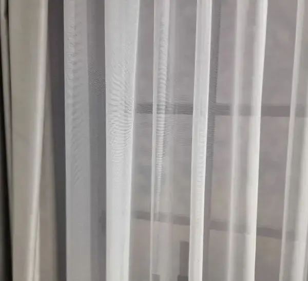 Яка помилка зі шторами старить квартиру на 20 років: чому довжина до підвіконня неприпустима