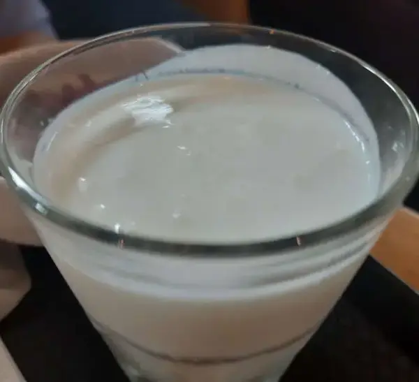 Що буде, якщо щодня пити кефір: правда про зайву вагу