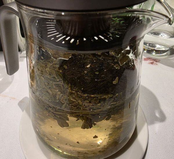 Як впливає зелений чай на жир в організмі: наукові факти