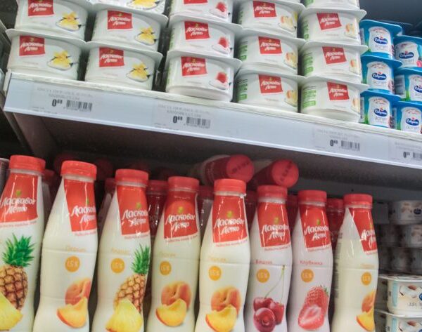 Який фрукт не можна змішувати з йогуртом: губляться всі вітаміни