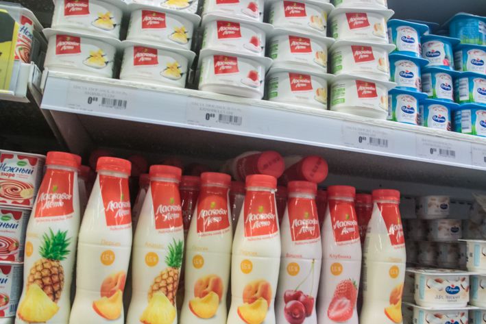 Який фрукт не можна змішувати з йогуртом: губляться всі вітаміни