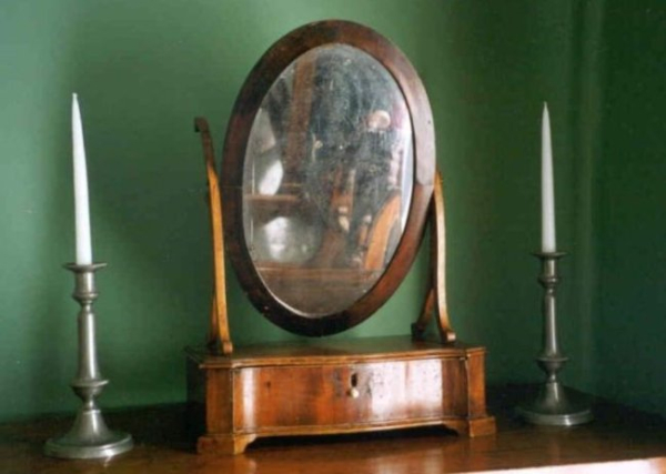 Експерименти із дзеркалами Козирєва