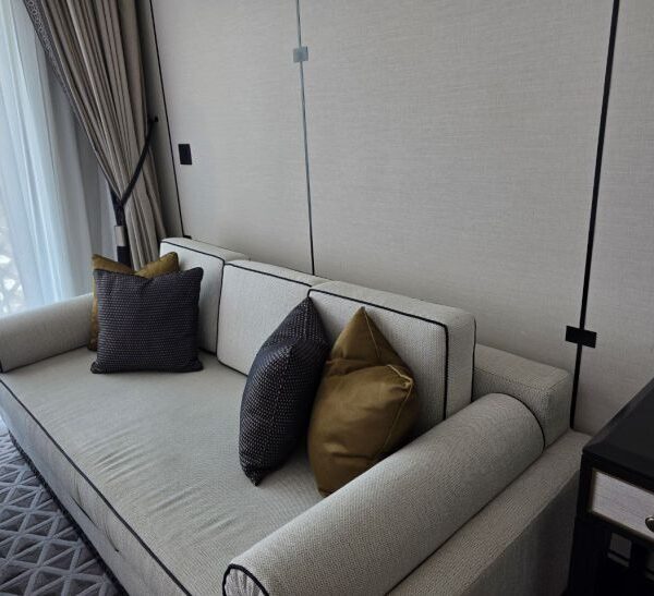 Як вибрати диван, який не розчарує: головний параметр – не колір, а глибина