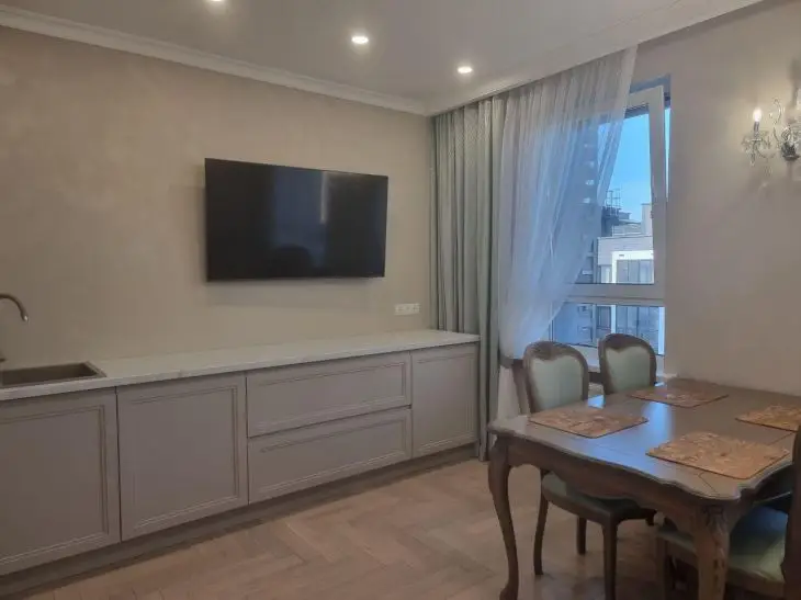 Чому в дорогих інтер'єрах немає навісних шаф: відповідь