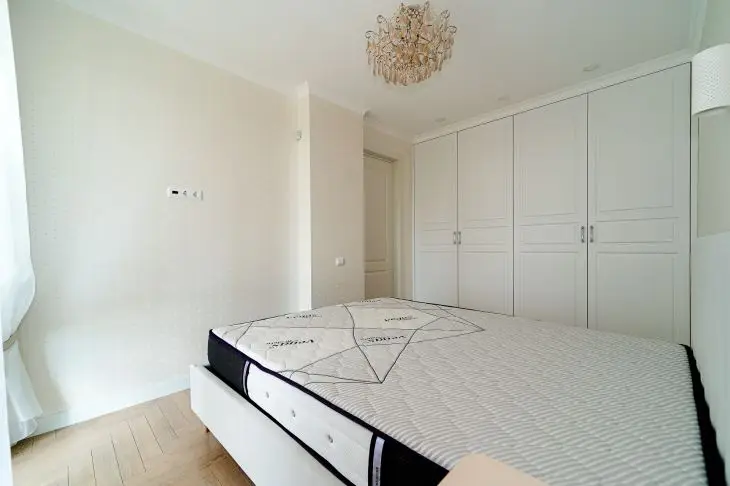 Де не можна вішати дзеркало: помилка у спальні