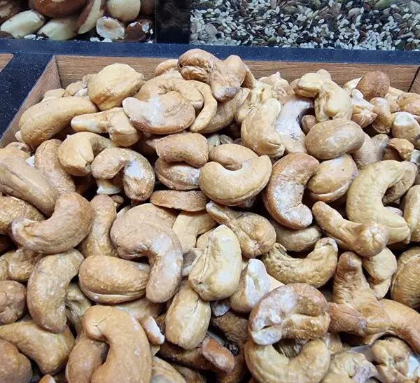 Скільки горіхів можна з'їсти за раз: міра для долоні застаріла