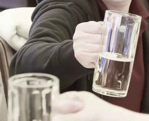 Що не можна запивати пивом: продукти, що б'ють по печінці