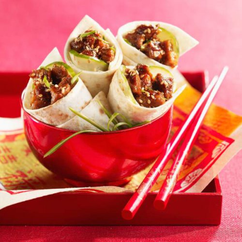 Суп, лазіння та інші страви з лаваша