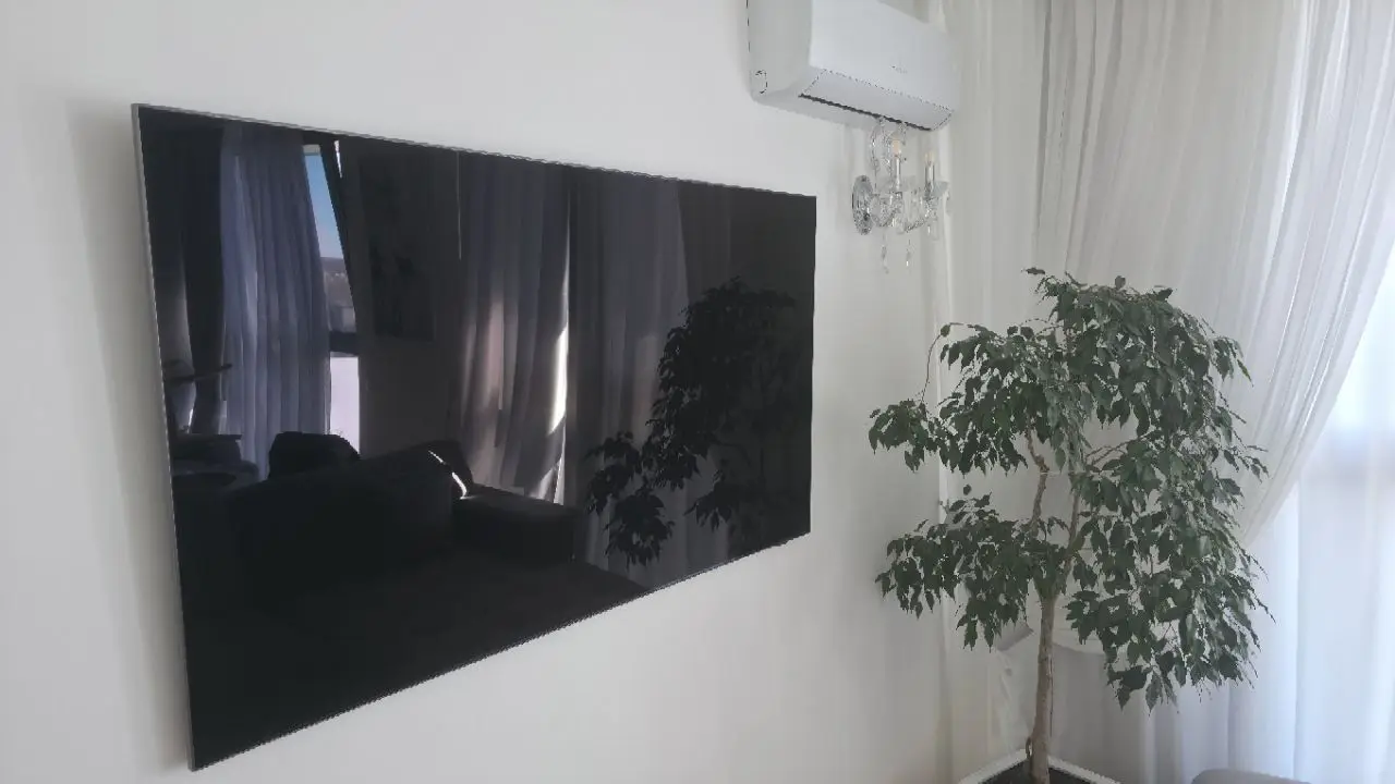 Акцентна стіна: якої помилки припускаються 90% і чому не можна виділяти стіну за телевізором телевизор