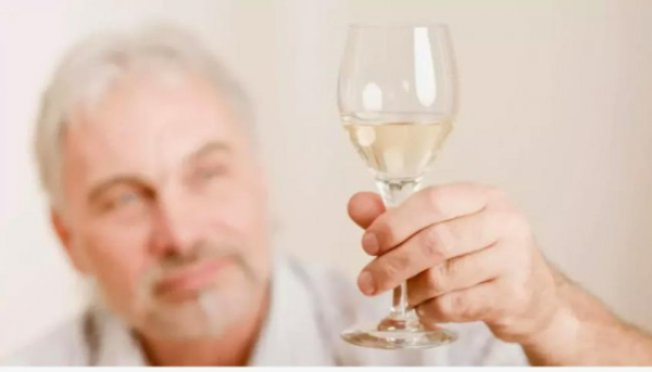 Як насолодитися вином? Очі, Ніс і Рот