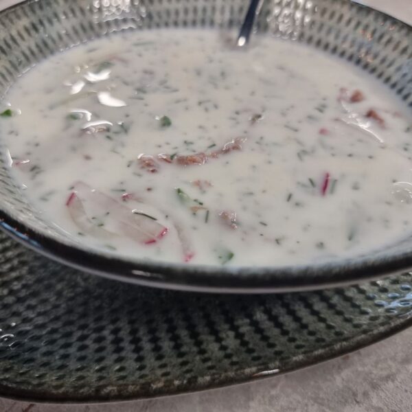 Скільки хвилин не можна пити після холодного супу: гастрит забезпечений