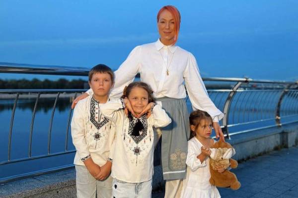 Тарабарова вивезла дітей з-під Києва після обстрілу