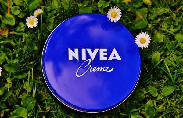 Nivea у синій баночці: дерматологи розкрили секрет ефективності