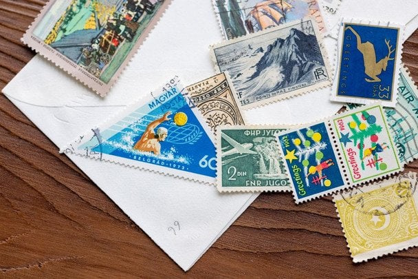 19 серпня День поштової марки