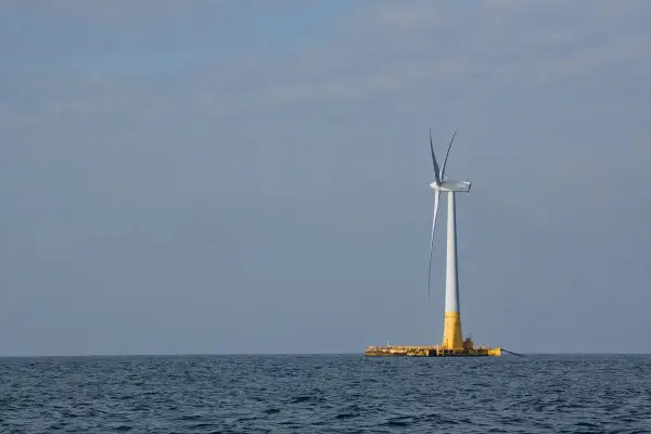 32 “готелі” для риб оживляють води біля вітрової турбіни