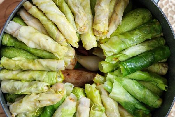 Капусту для голубців готуємо без варіння цілого качана