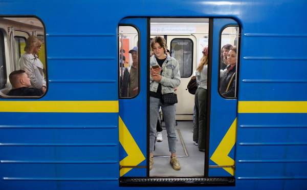 Інтервали руху поїздів у харківському метро скорочено