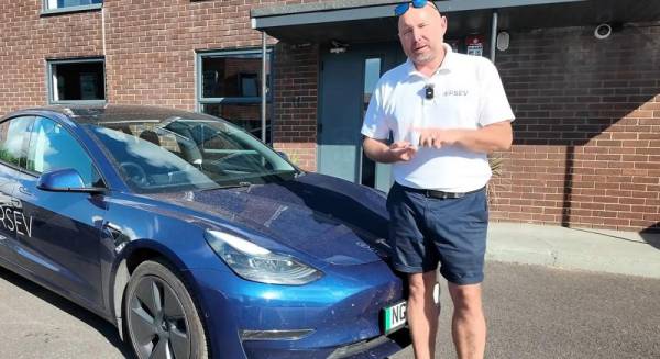 Tesla після 400 000 км: власник розкрив стан акумулятора