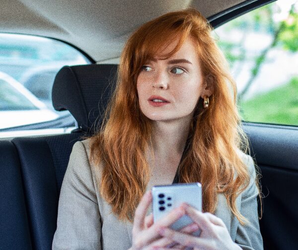 Uber перевіряє одяг пасажирок у позовах про сексуальне насильство