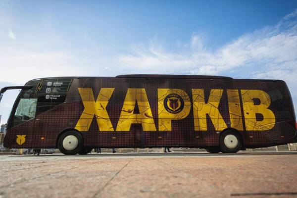 Футбольній команді «Харків Незламні» передали автобус