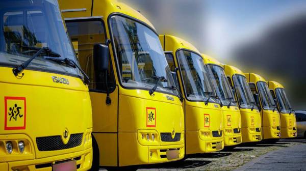 Харківщина отримала 20 шкільних автобусів для громад